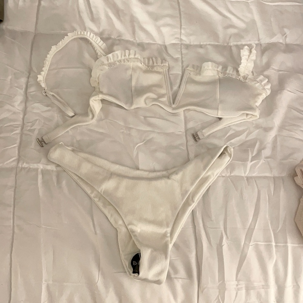 New/ never worn White Ruffled Bikini